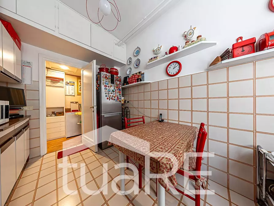 Immagine 5 di Appartamento in vendita  in Via Cesare Majoli a Roma