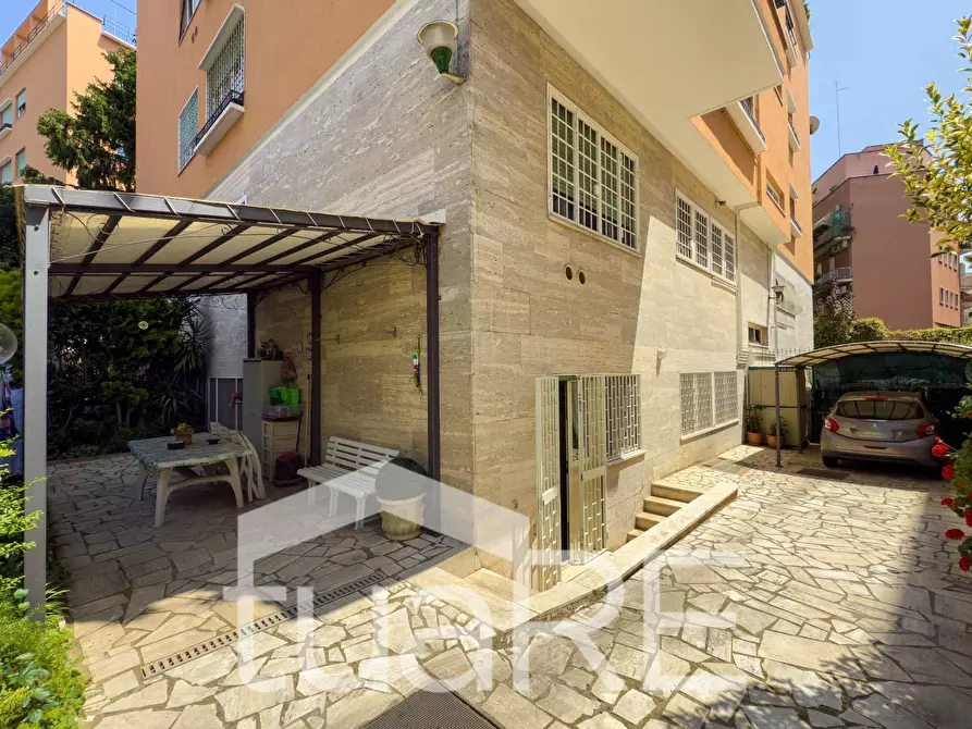 Immagine 6 di Appartamento in vendita  in Via Cesare Majoli a Roma