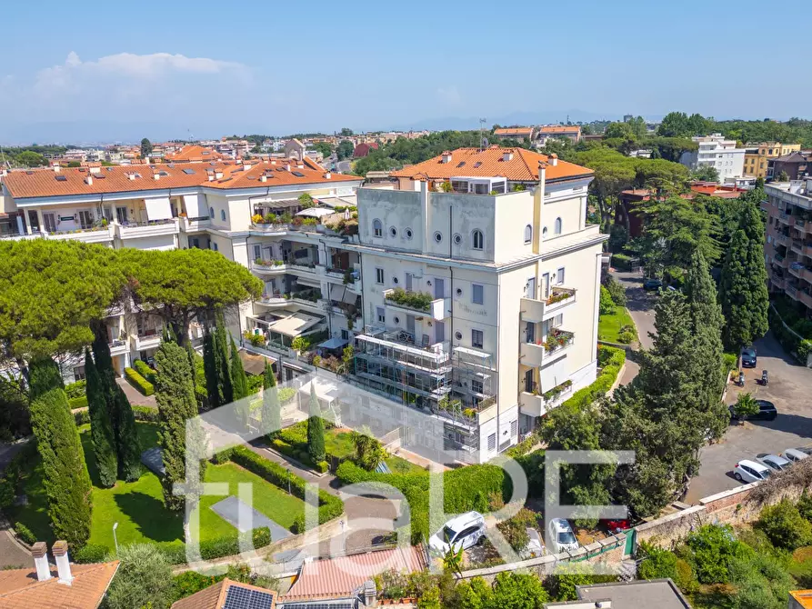 Immagine 8 di Magazzino in vendita  in Via Della Tenuta Di Sant'agata a Roma