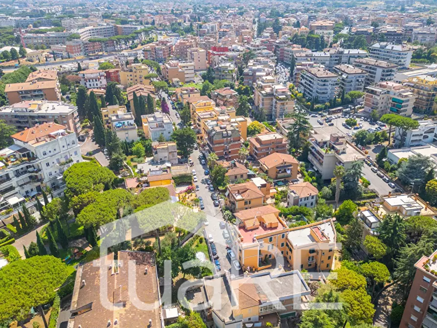 Immagine 22 di Magazzino in vendita  in Via Della Tenuta Di Sant'agata a Roma