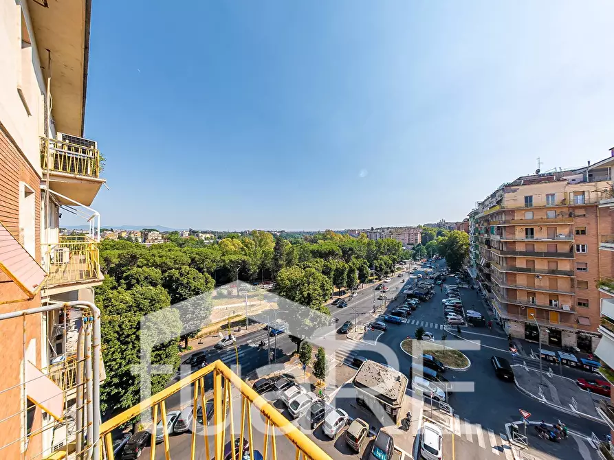 Immagine 10 di Appartamento in vendita  in Via Nomentana Nuova a Roma