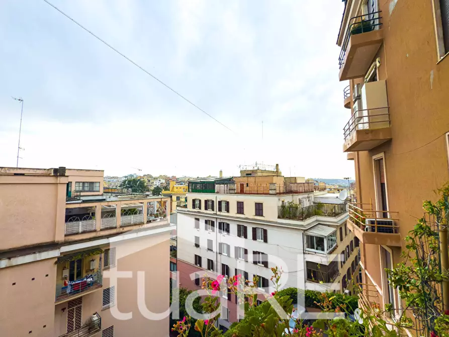Immagine 15 di Appartamento in vendita  in Via Giuseppe Mercalli a Roma