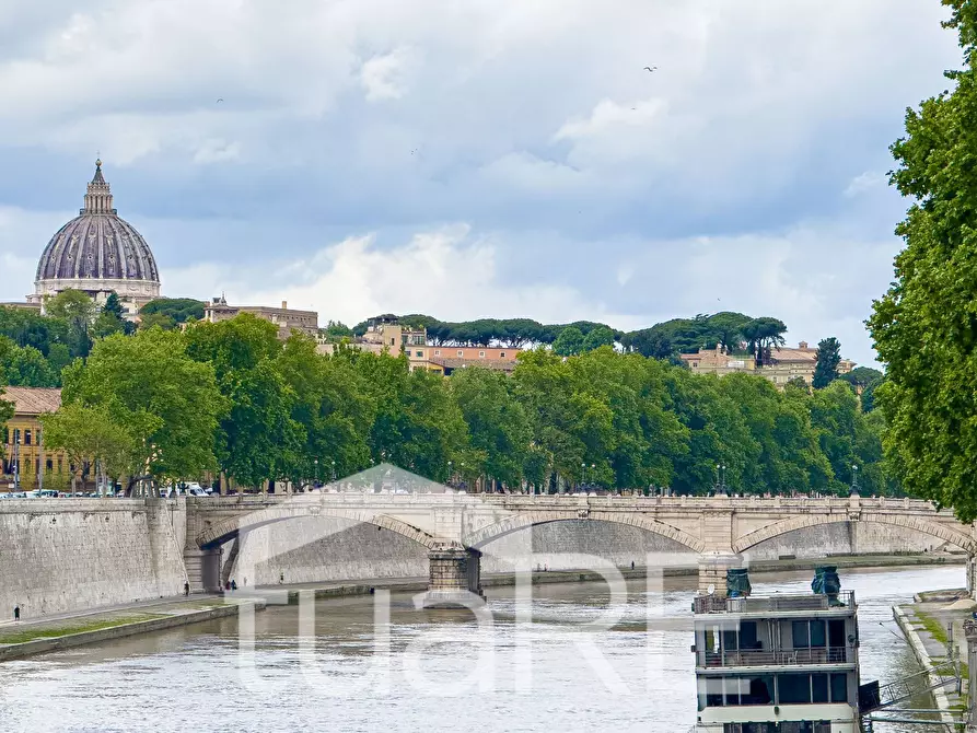 Immagine 8 di Appartamento in vendita  in Vicolo Dell' Arcaccio a Roma