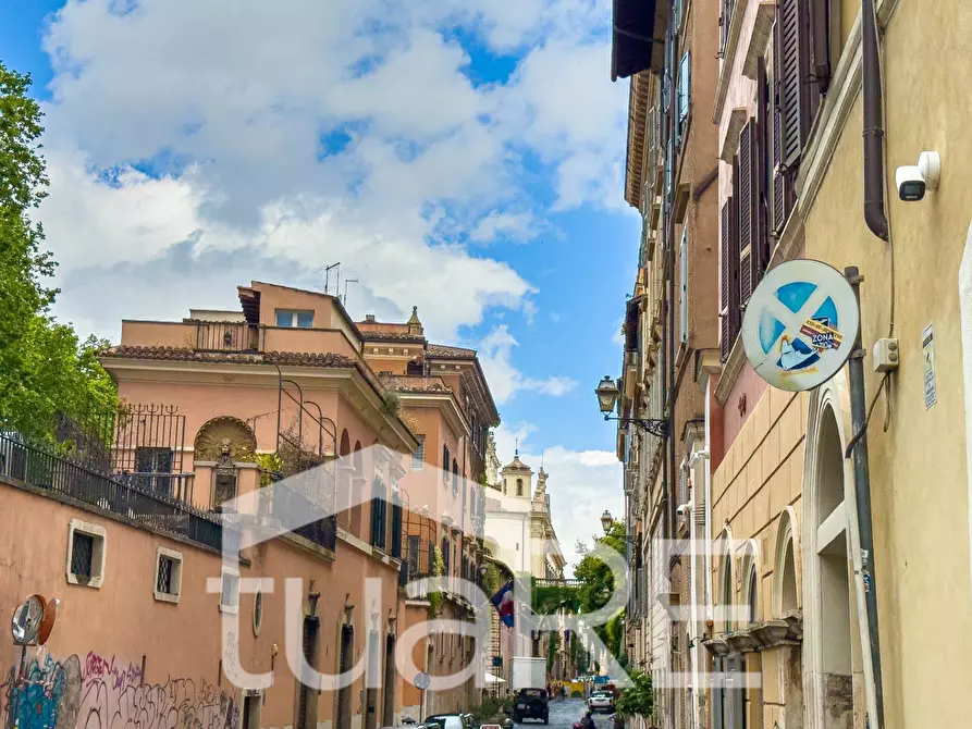 Immagine 12 di Appartamento in vendita  in Vicolo Dell' Arcaccio a Roma