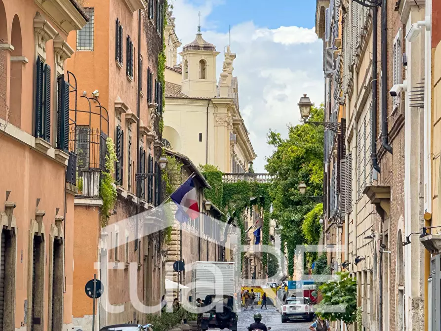 Immagine 13 di Appartamento in vendita  in Vicolo Dell' Arcaccio a Roma