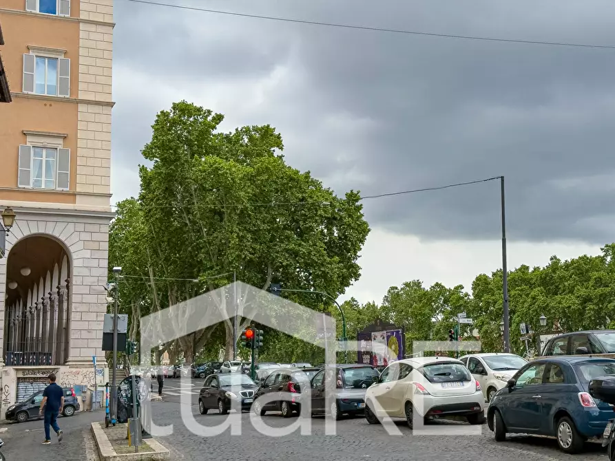 Immagine 15 di Appartamento in vendita  in Vicolo Dell' Arcaccio a Roma