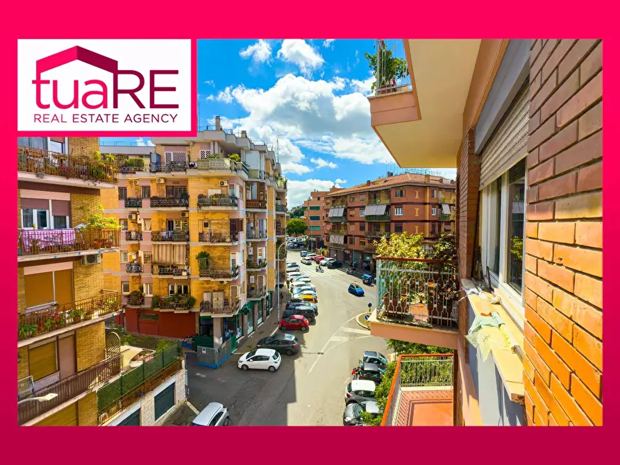 Immagine 1 di Appartamento in vendita  in Via Pio Foa' a Roma