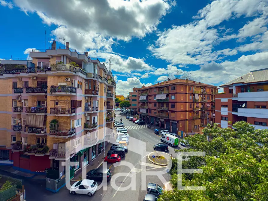 Immagine 12 di Appartamento in vendita  in Via Pio Foa' a Roma