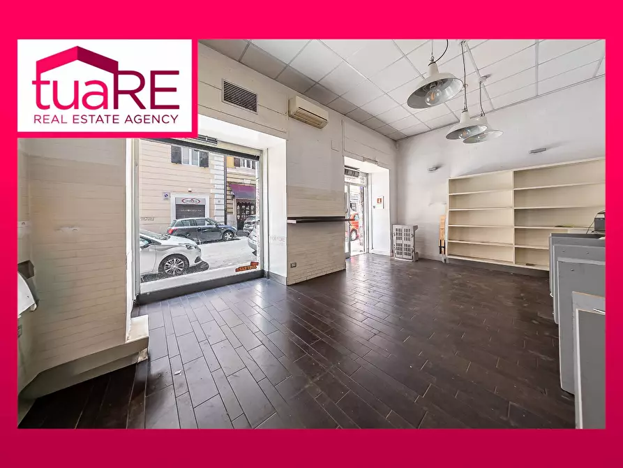 Immagine 1 di Negozio in vendita  in Via Simeto a Roma