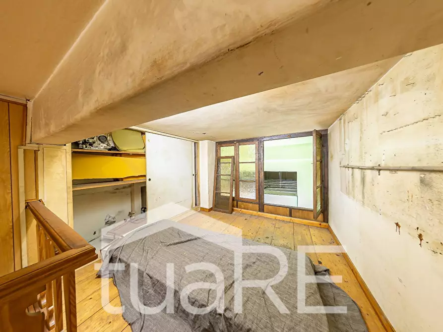 Immagine 13 di Negozio in vendita  in Via Baldo Degli Ubaldi a Roma