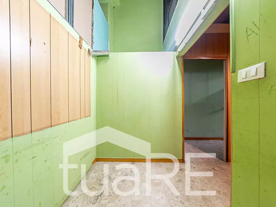 Immagine 22 di Negozio in vendita  in Via Baldo Degli Ubaldi a Roma