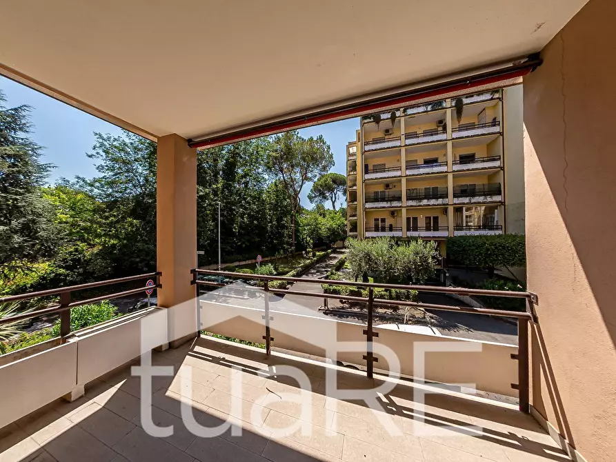 Immagine 3 di Appartamento in vendita  in Via Giovanni Devich a Roma