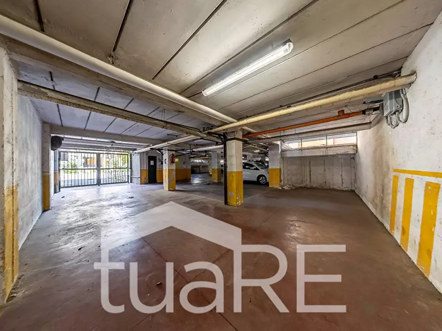 Immagine 15 di Appartamento in vendita  in Via Giovanni Devich a Roma