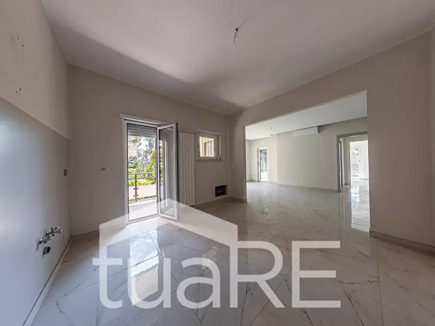 Immagine 28 di Appartamento in vendita  in Via Giovanni Devich a Roma