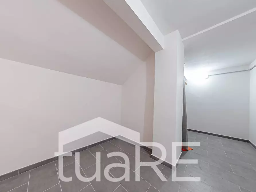 Immagine 35 di Appartamento in vendita  in Via Giovanni Devich a Roma