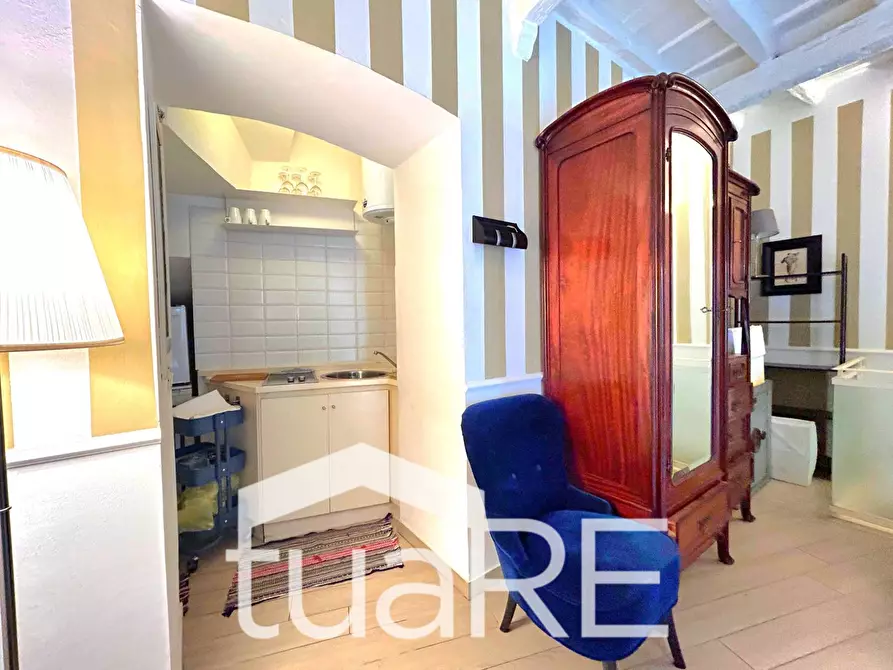 Immagine 3 di Appartamento in vendita  in Vicolo Della Campanella a Roma