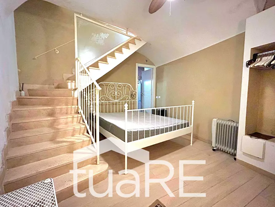 Immagine 11 di Appartamento in vendita  in Vicolo Della Campanella a Roma