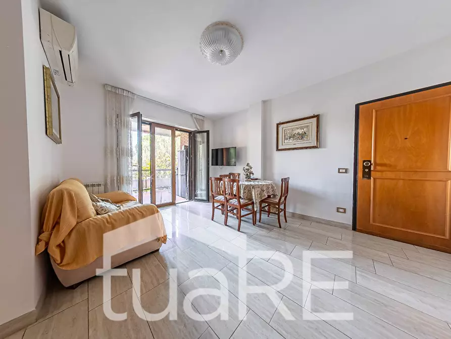Immagine 4 di Appartamento in vendita  in Via Al Sesto Miglio a Roma