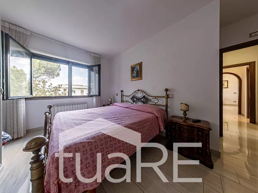 Immagine 7 di Appartamento in vendita  in Via Al Sesto Miglio a Roma