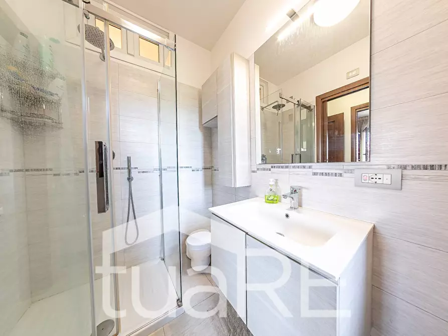 Immagine 10 di Appartamento in vendita  in Via Al Sesto Miglio a Roma