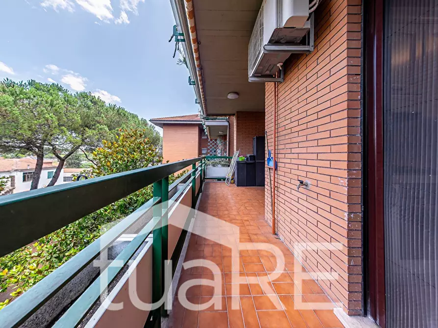 Immagine 14 di Appartamento in vendita  in Via Al Sesto Miglio a Roma