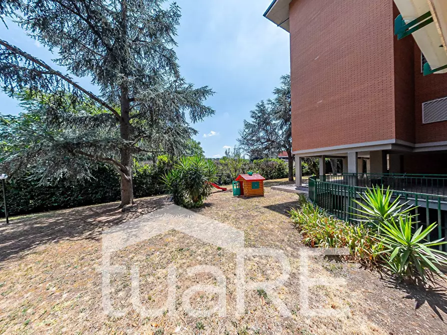 Immagine 17 di Appartamento in vendita  in Via Al Sesto Miglio a Roma