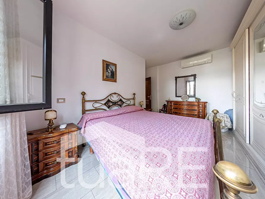 Immagine 24 di Appartamento in vendita  in Via Al Sesto Miglio a Roma