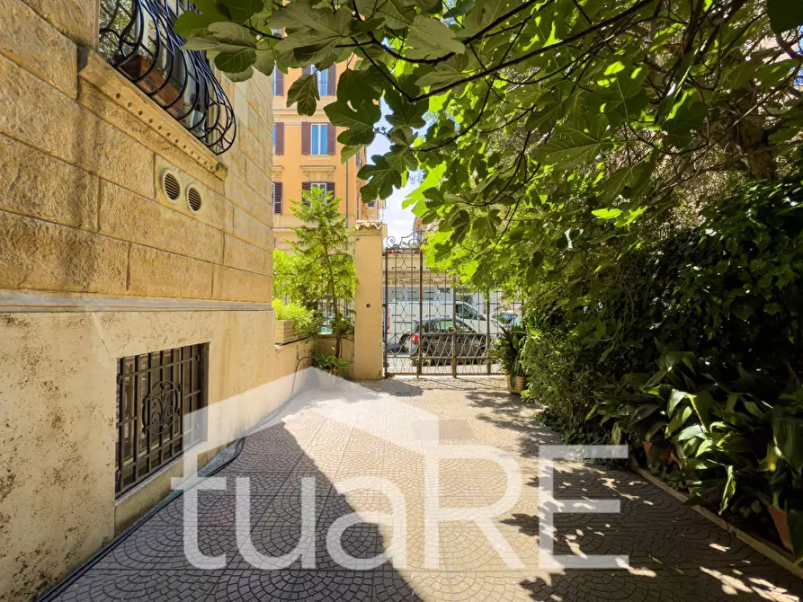 Immagine 5 di Appartamento in vendita  in Via Savoia a Roma