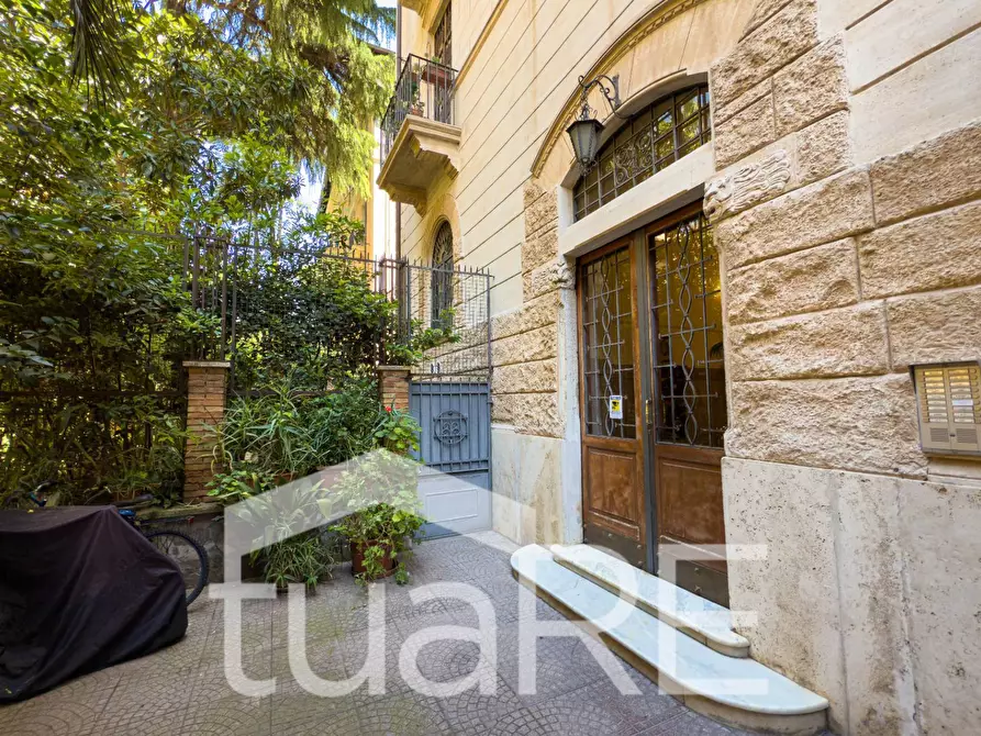 Immagine 6 di Appartamento in vendita  in Via Savoia a Roma