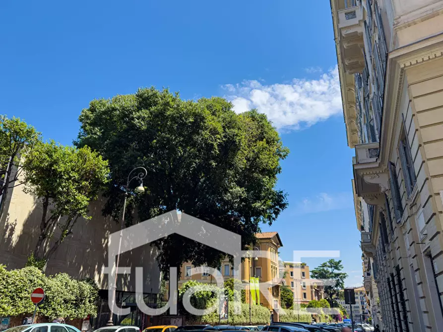 Immagine 21 di Appartamento in vendita  in Via Savoia a Roma