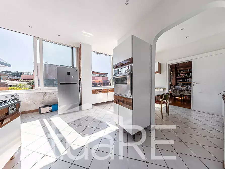 Immagine 13 di Attico in vendita  in Via Della Farnesina a Roma