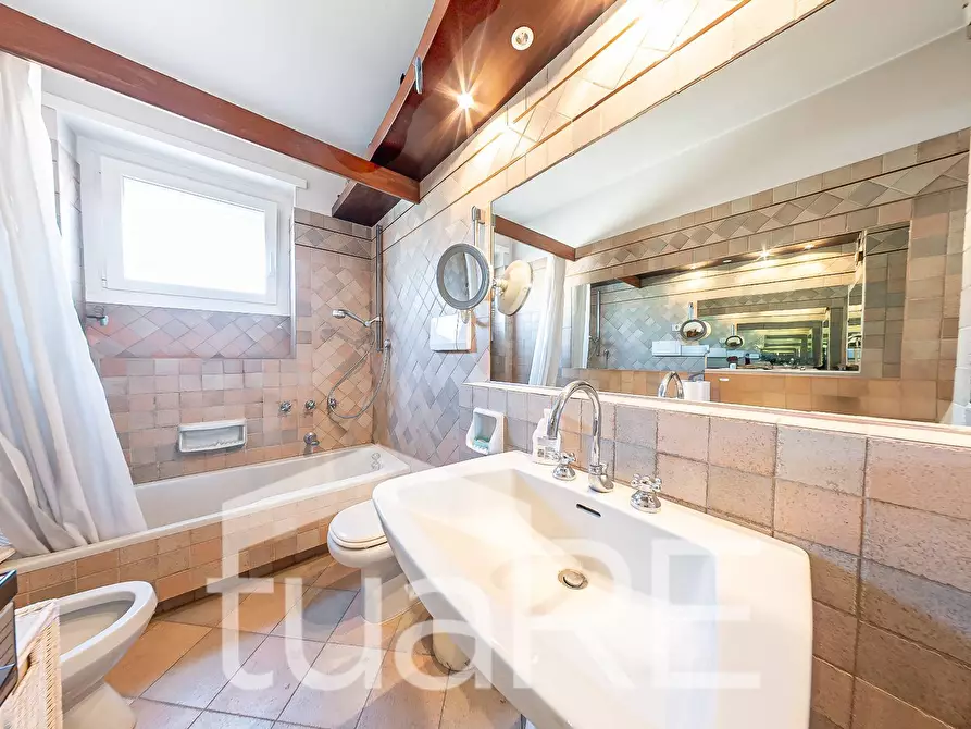 Immagine 27 di Attico in vendita  in Via Della Farnesina a Roma