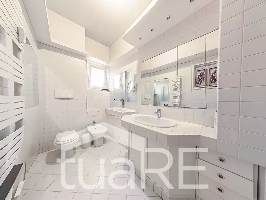 Immagine 28 di Attico in vendita  in Via Della Farnesina a Roma