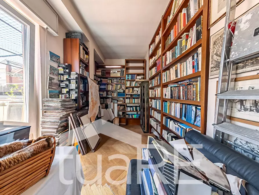 Immagine 32 di Attico in vendita  in Via Della Farnesina a Roma