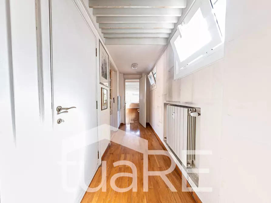 Immagine 33 di Attico in vendita  in Via Della Farnesina a Roma