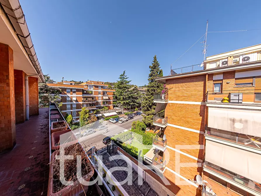 Immagine 39 di Attico in vendita  in Via Della Farnesina a Roma