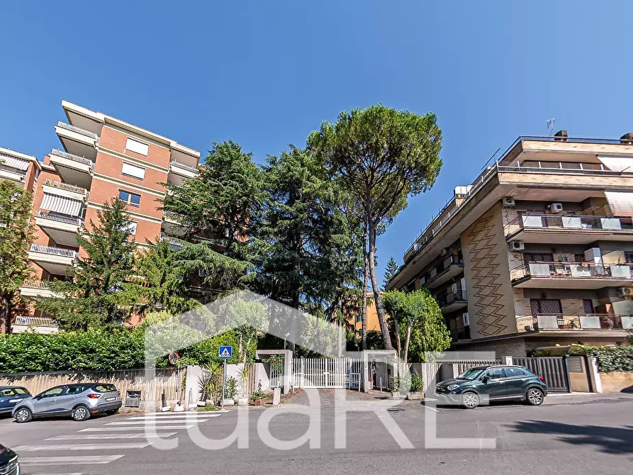 Immagine 27 di Appartamento in vendita  in Via Giuseppe Taverna a Roma