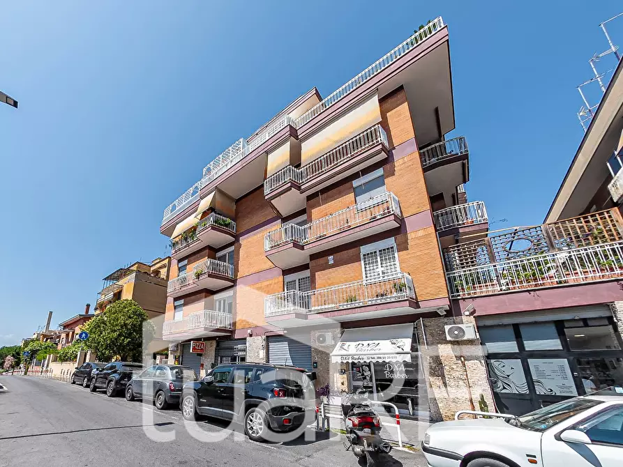 Immagine 20 di Negozio in affitto  in Via Carlo Francesco Bellingeri a Roma