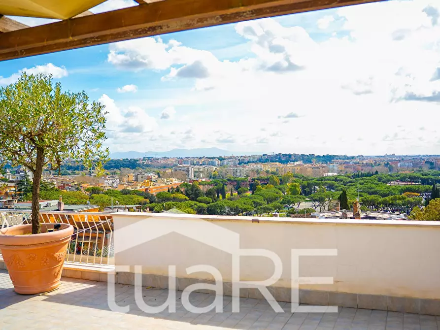 Immagine 42 di Attico in vendita  in Via Dei Colli Della Farnesina a Roma