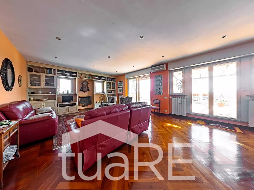 Immagine 43 di Attico in vendita  in Via Dei Colli Della Farnesina a Roma