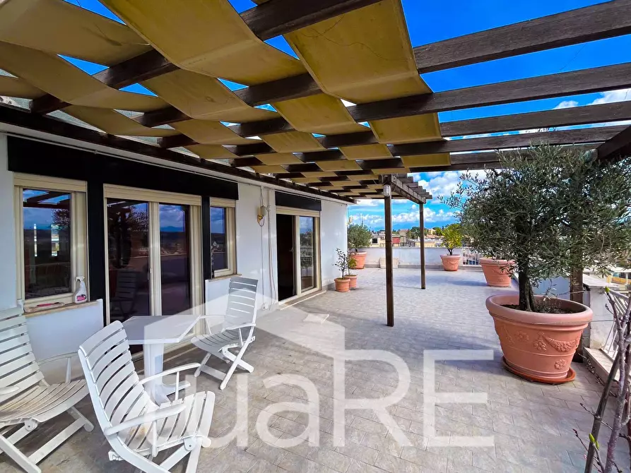 Immagine 50 di Attico in vendita  in Via Dei Colli Della Farnesina a Roma