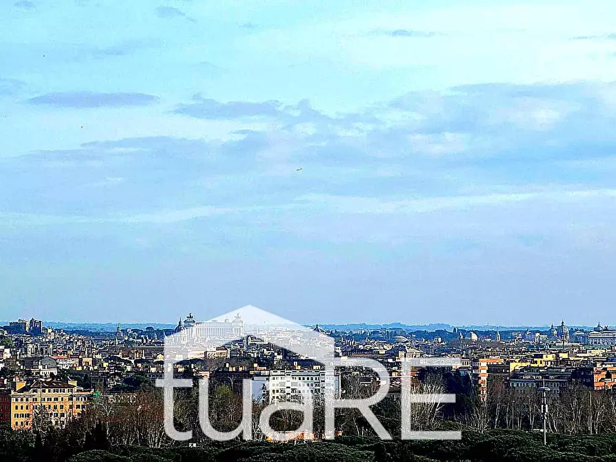 Immagine 60 di Attico in vendita  in Via Dei Colli Della Farnesina a Roma