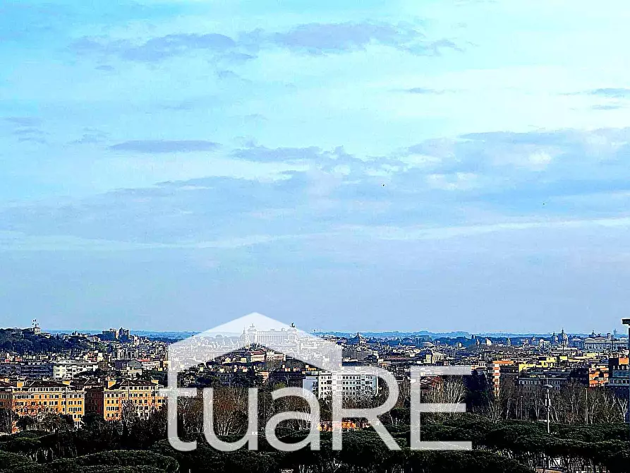 Immagine 61 di Attico in vendita  in Via Dei Colli Della Farnesina a Roma
