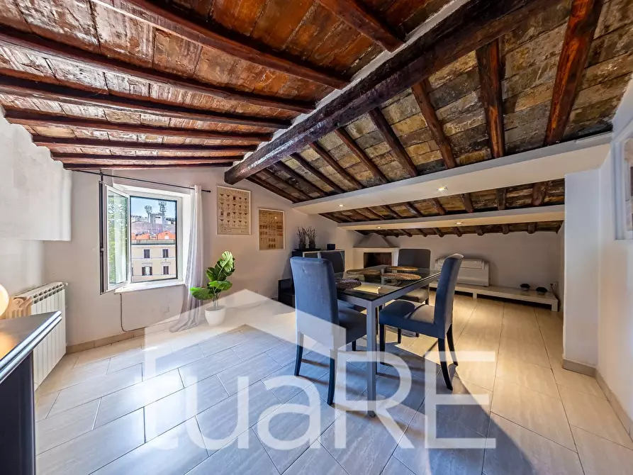 Immagine 5 di Appartamento in vendita  in Piazza Di San Cosimato a Roma