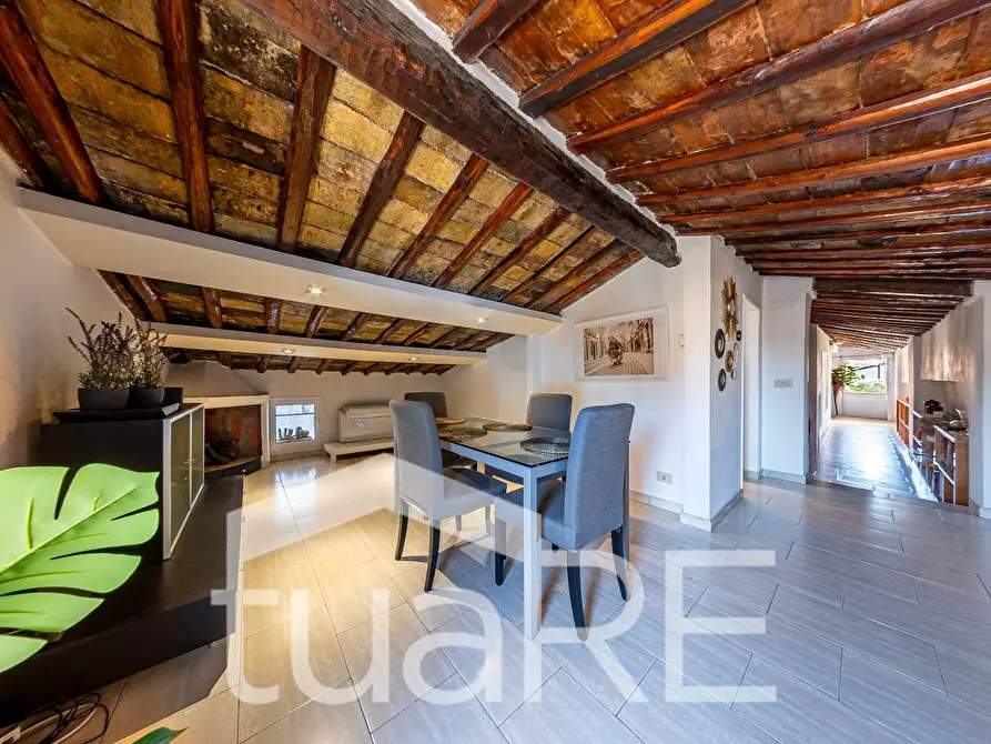 Immagine 6 di Appartamento in vendita  in Piazza Di San Cosimato a Roma