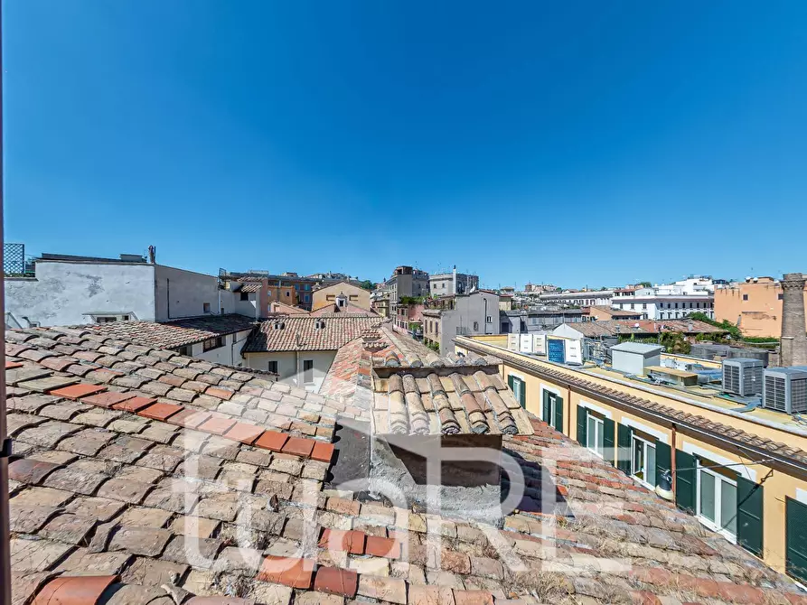Immagine 14 di Appartamento in vendita  in Piazza Di San Cosimato a Roma