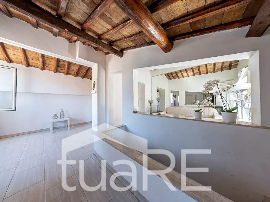 Immagine 19 di Appartamento in vendita  in Piazza Di San Cosimato a Roma