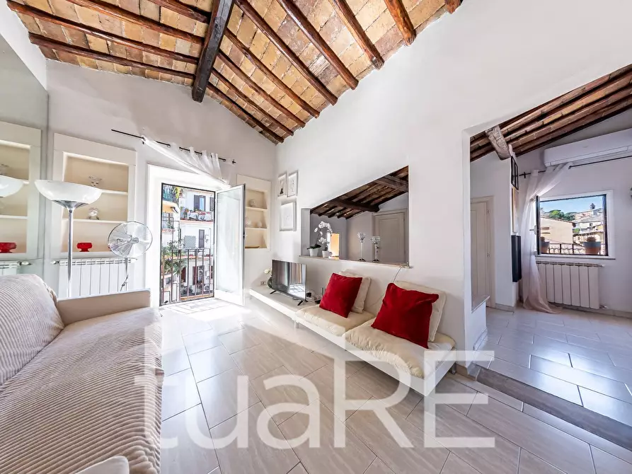 Immagine 20 di Appartamento in vendita  in Piazza Di San Cosimato a Roma