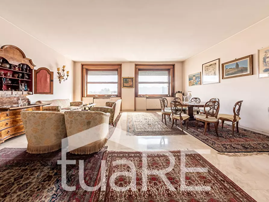 Immagine 16 di Appartamento in vendita  in Viale Castro Pretorio a Roma