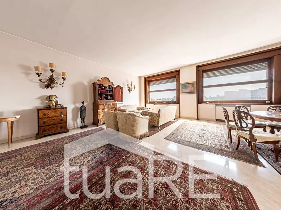 Immagine 18 di Appartamento in vendita  in Viale Castro Pretorio a Roma